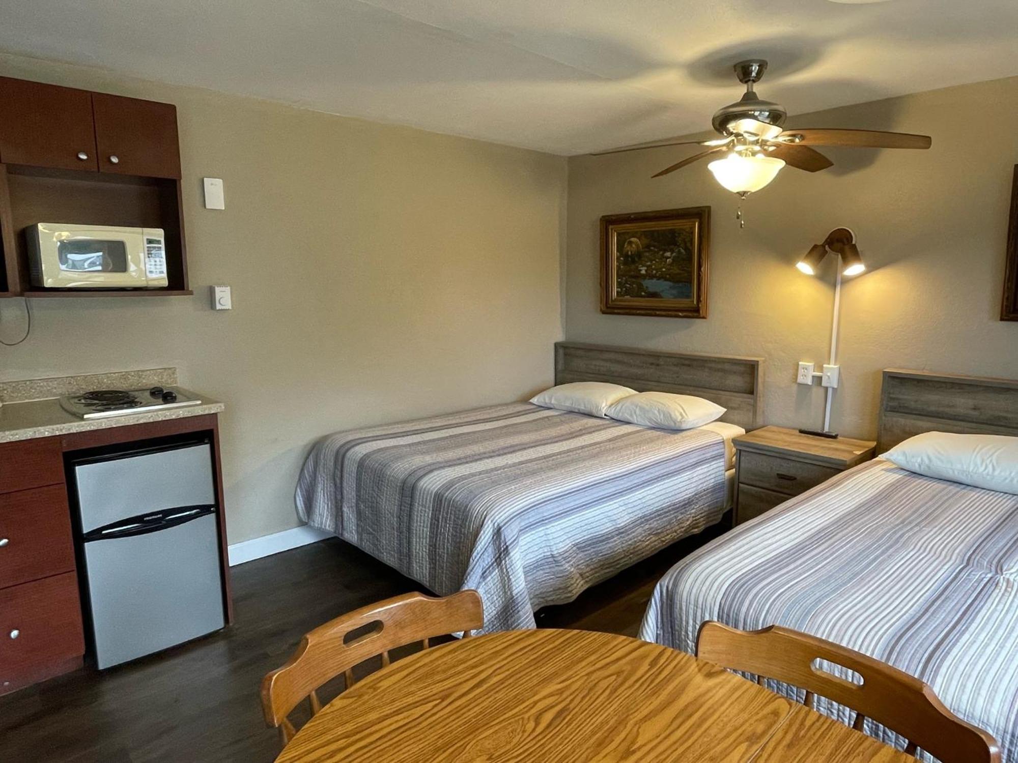 Hill View Motel And Cottages Lake George Habitación foto